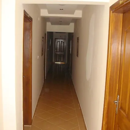 Besik Otel 3*